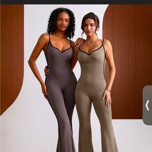 Women’s Vilanva Jumpsuit Size Small With Tummy Control Tan And Black wide leg